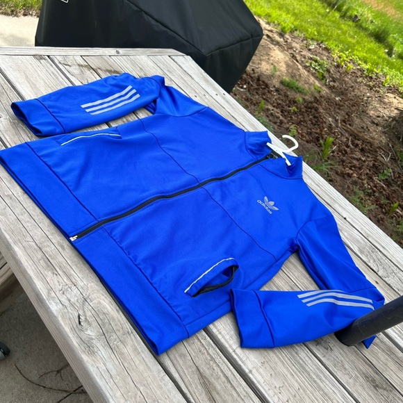 ADIDAS - Picture 7 of 9